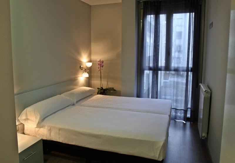 Hotel & Suites Arrizul Gros San Sebastian Exterior photo