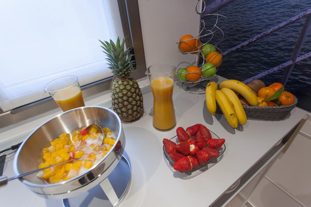 Hotel & Suites Arrizul Gros San Sebastian Room photo